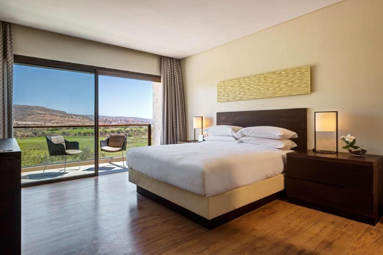 하얏트 플레이스 타가주트 베이 호텔 외부 사진 A bedroom at the Hilton Scottsdale Resort and Villas